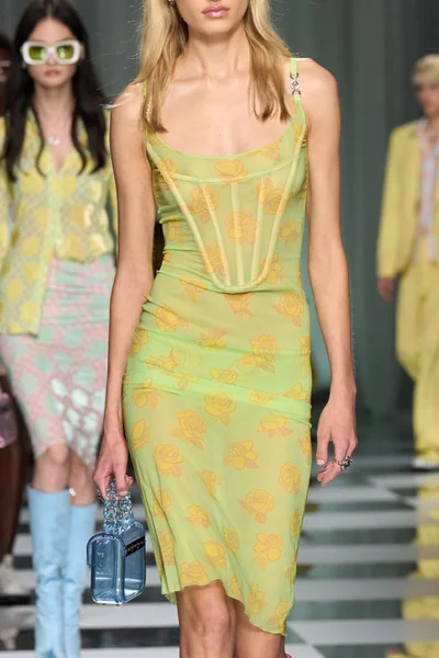 Look 142